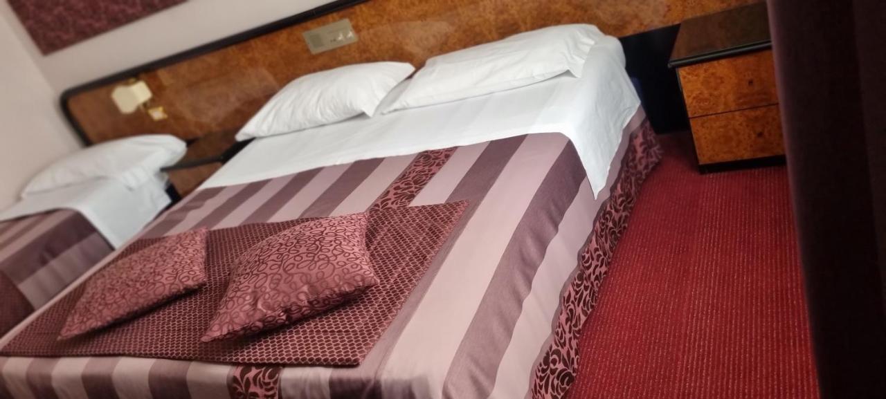 Hotel Villa Regina Margherita Rovigo Exterior photo