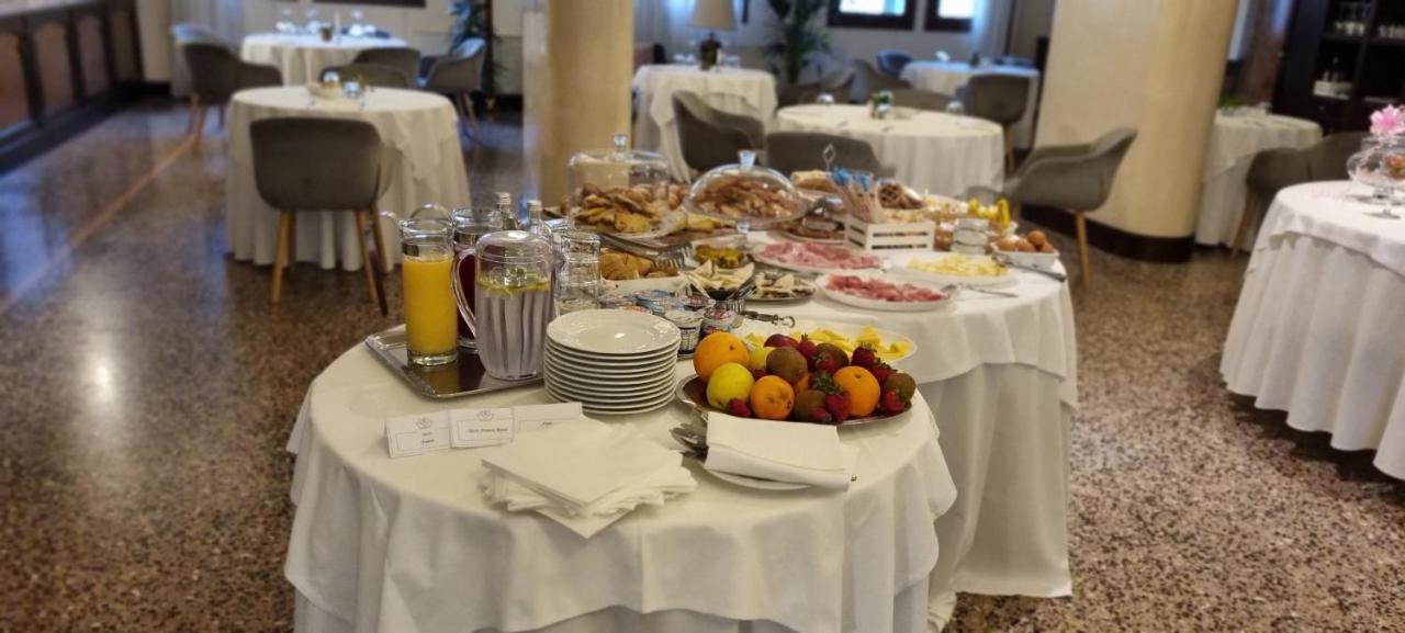 Hotel Villa Regina Margherita Rovigo Exterior photo