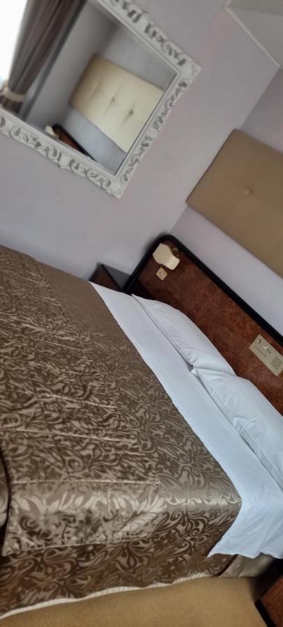 Hotel Villa Regina Margherita Rovigo Exterior photo