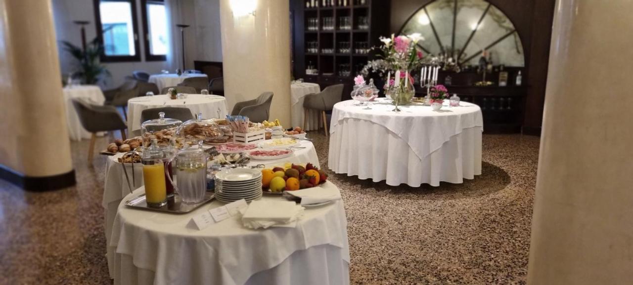 Hotel Villa Regina Margherita Rovigo Exterior photo