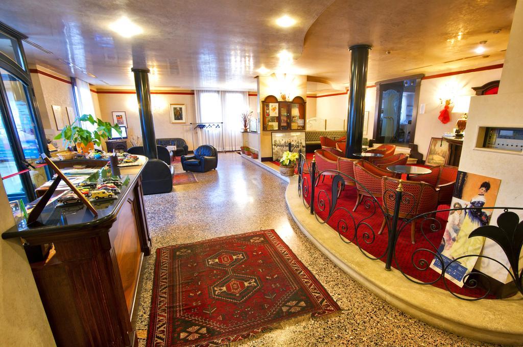 Hotel Villa Regina Margherita Rovigo Exterior photo